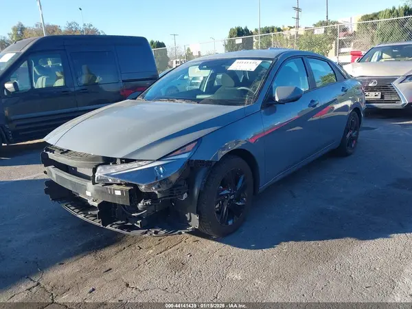 KMHLM4AG5PU384182 2023 HYUNDAI ELANTRA - Image 2
