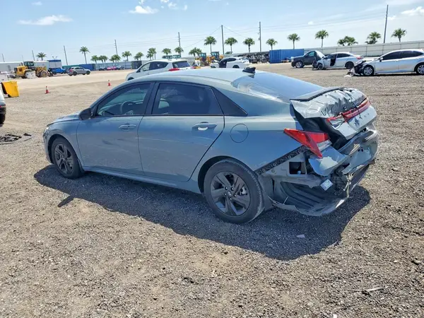 KMHLM4AG5PU386238 2023 HYUNDAI ELANTRA - Image 2