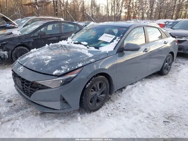 KMHLM4AG5PU431520 2023 HYUNDAI ELANTRA - Image 2