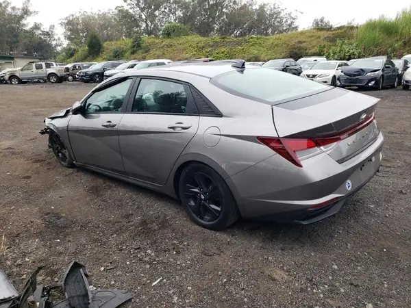 KMHLM4AG5PU433736 2023 HYUNDAI ELANTRA - Image 2