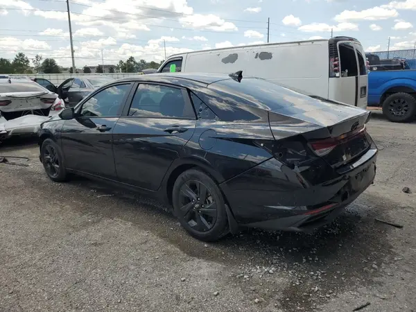 KMHLM4AG5PU433882 2023 HYUNDAI ELANTRA - Image 2