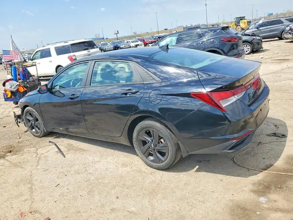KMHLM4AG5PU435583 2023 HYUNDAI ELANTRA - Image 2