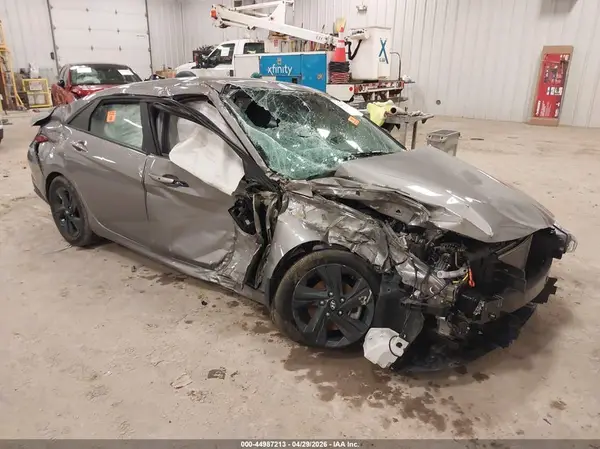 KMHLM4AG5PU446132 2023 HYUNDAI ELANTRA - Image 1