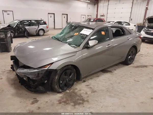 KMHLM4AG5PU446132 2023 HYUNDAI ELANTRA - Image 2