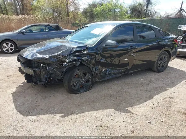 KMHLM4AG5PU452657 2023 HYUNDAI ELANTRA - Image 2