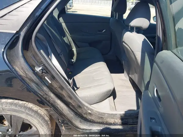 KMHLM4AG5PU452822 2023 HYUNDAI ELANTRA - Image 8