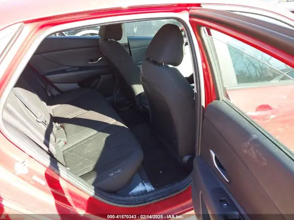 KMHLM4AG5PU460998 2023 HYUNDAI ELANTRA - Image 8