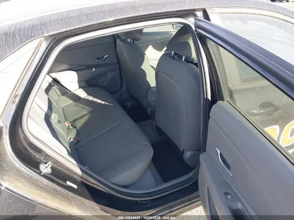 KMHLM4AG5PU464663 2023 HYUNDAI ELANTRA - Image 8