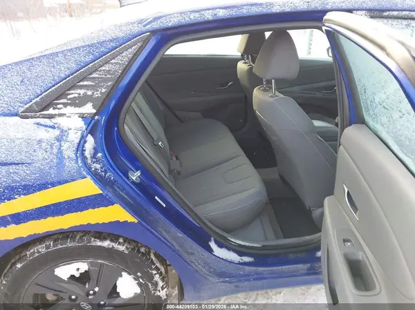 KMHLM4AG5PU468017 2023 HYUNDAI ELANTRA - Image 8
