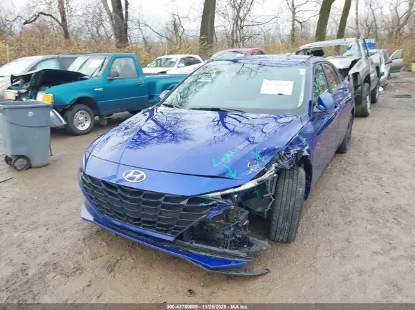 KMHLM4AG5PU469538 2023 HYUNDAI ELANTRA - Image 2