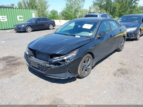 KMHLM4AG5PU469636 2023 HYUNDAI ELANTRA - Image 2