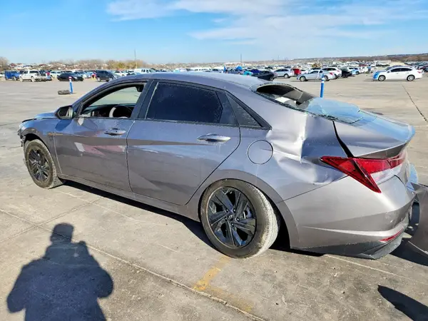 KMHLM4AG5PU471774 2023 HYUNDAI ELANTRA - Image 2