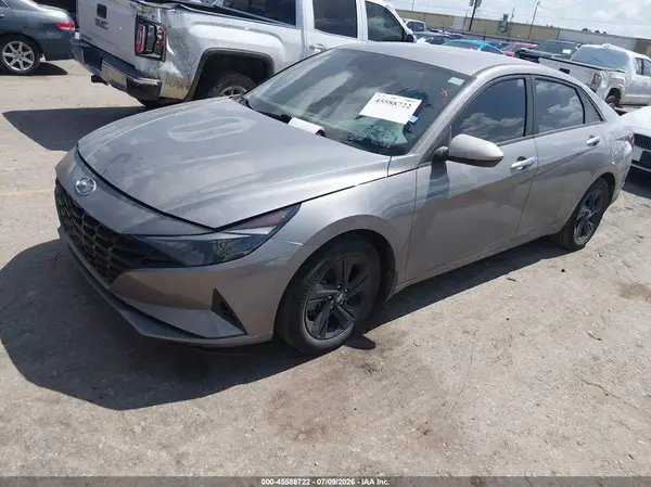 KMHLM4AG5PU484735 2023 HYUNDAI ELANTRA - Image 2