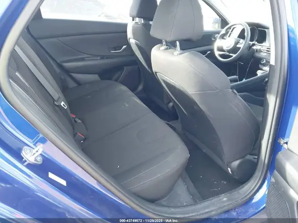 KMHLM4AG5PU503638 2023 HYUNDAI ELANTRA - Image 8