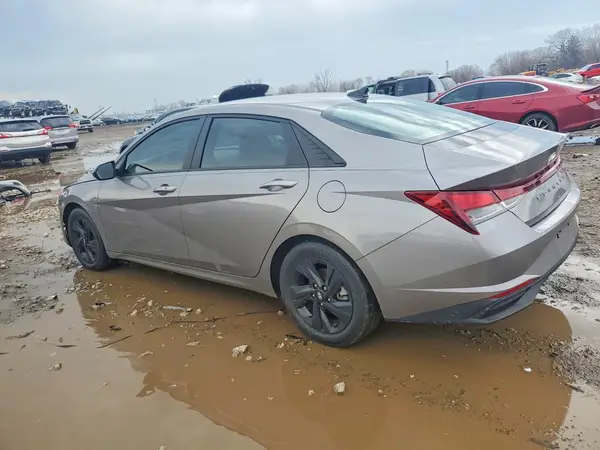 KMHLM4AG5PU507284 2023 HYUNDAI ELANTRA - Image 2