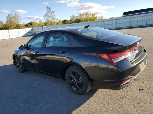 KMHLM4AG5PU523081 2023 HYUNDAI ELANTRA - Image 2