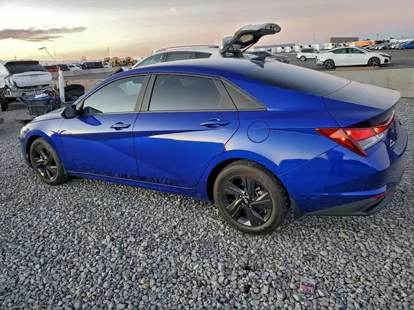 KMHLM4AG5PU529687 2023 HYUNDAI ELANTRA - Image 2