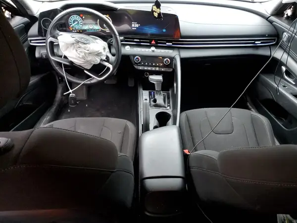 KMHLM4AG5PU534033 2023 HYUNDAI ELANTRA - Image 8
