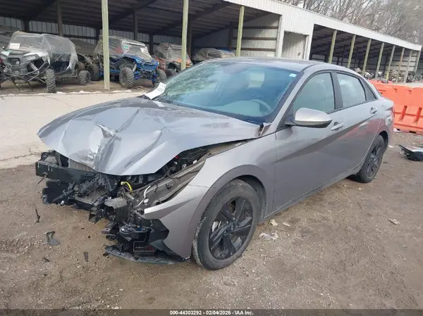 KMHLM4AG5PU537210 2023 HYUNDAI ELANTRA - Image 2