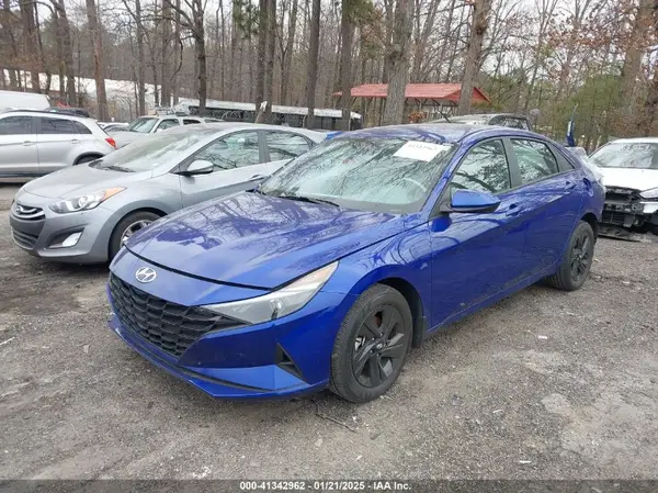 KMHLM4AG5PU546702 2023 HYUNDAI ELANTRA - Image 2