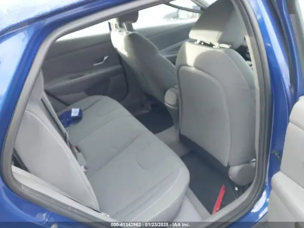 KMHLM4AG5PU546702 2023 HYUNDAI ELANTRA - Image 8