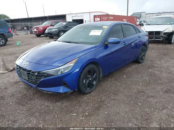 KMHLM4AG5PU556274 2023 HYUNDAI ELANTRA - Image 2