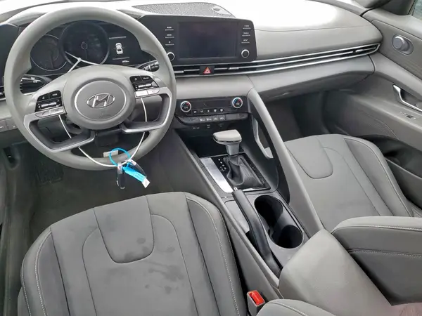 KMHLM4AG5PU564844 2023 HYUNDAI ELANTRA - Image 8