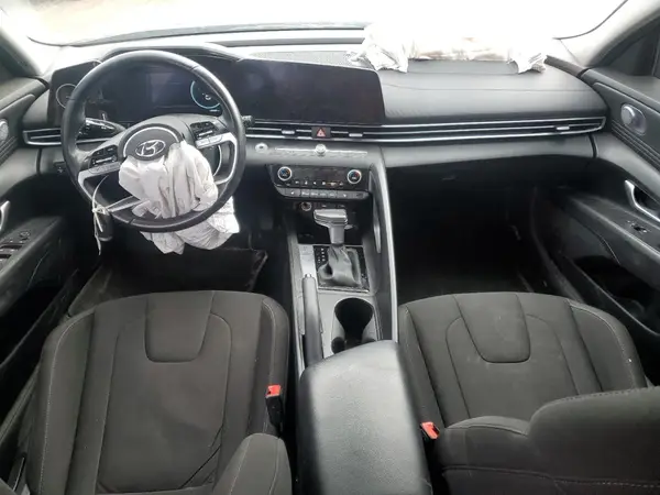 KMHLM4AG5PU574094 2023 HYUNDAI ELANTRA - Image 8