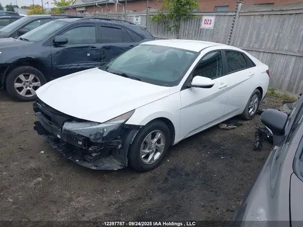KMHLM4AG5PU583815 2023 HYUNDAI ELANTRA - Image 2