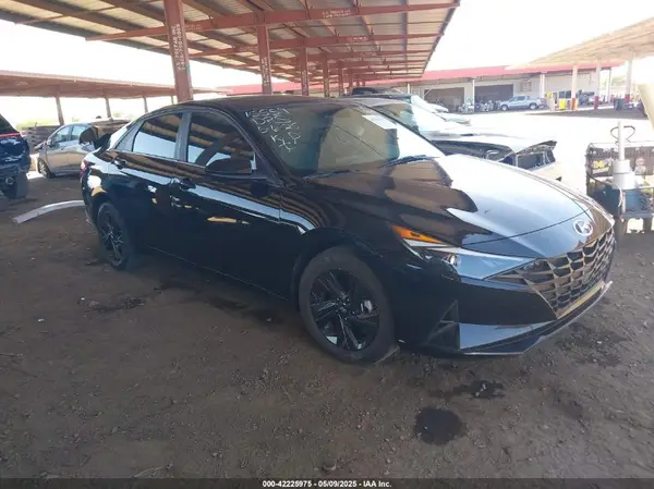 KMHLM4AG5PU599898 2023 HYUNDAI ELANTRA - Image 1