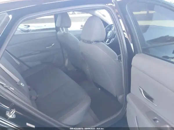 KMHLM4AG5PU599898 2023 HYUNDAI ELANTRA - Image 8