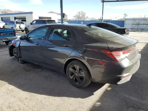 KMHLM4AG5PU606106 2023 HYUNDAI ELANTRA - Image 2