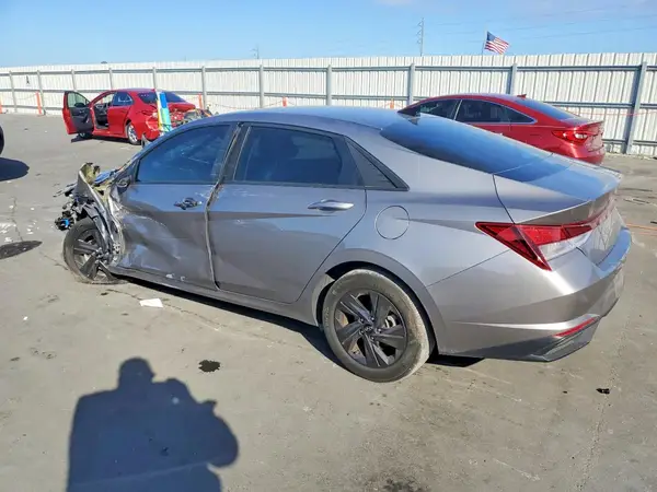 KMHLM4AG5PU623309 2023 HYUNDAI ELANTRA - Image 2