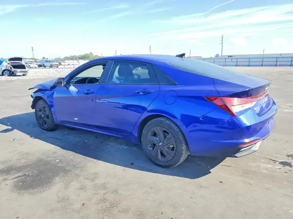 KMHLM4AG5PU627893 2023 HYUNDAI ELANTRA - Image 2
