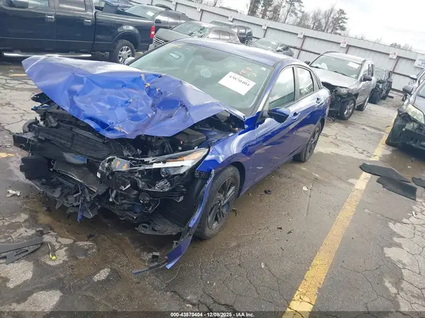 KMHLM4AG5PU628669 2023 HYUNDAI ELANTRA - Image 2