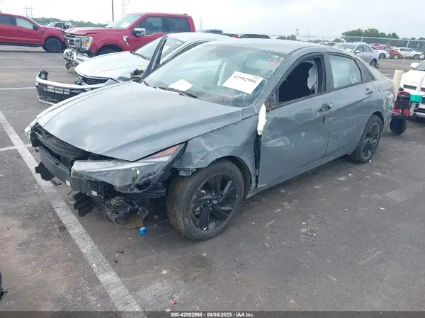 KMHLM4AG6MU070519 2021 HYUNDAI ELANTRA - Image 2