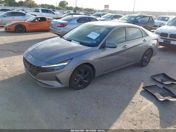 KMHLM4AG6MU094772 2021 HYUNDAI ELANTRA - Image 2