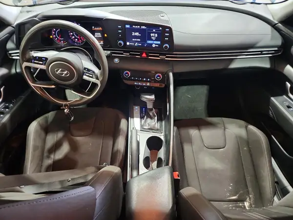 KMHLM4AG6MU121565 2021 HYUNDAI ELANTRA - Image 8