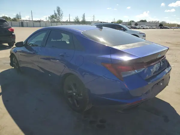 KMHLM4AG6MU137622 2021 HYUNDAI ELANTRA - Image 2