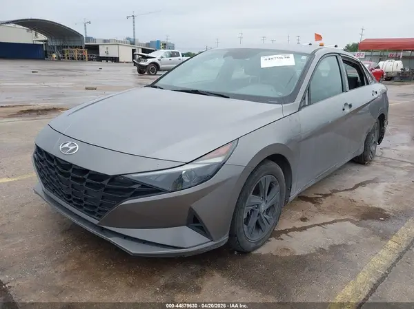 KMHLM4AG6MU140407 2021 HYUNDAI ELANTRA - Image 2