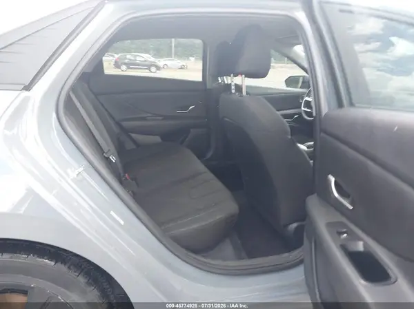 KMHLM4AG6MU195584 2021 HYUNDAI ELANTRA - Image 8