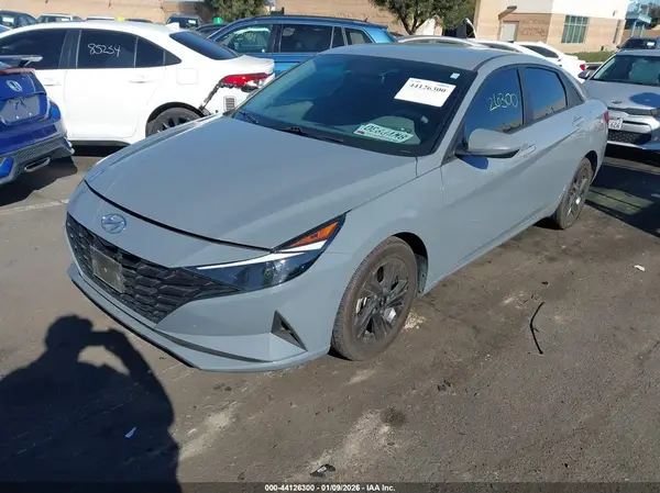 KMHLM4AG6MU196556 2021 HYUNDAI ELANTRA - Image 2