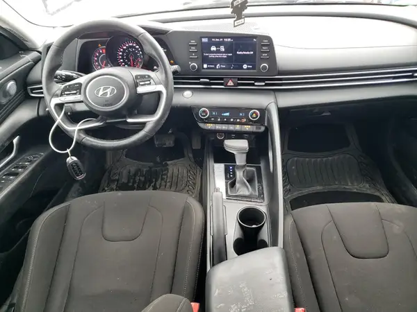 KMHLM4AG6NU215432 2022 HYUNDAI ELANTRA - Image 8