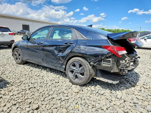 KMHLM4AG6NU221053 2022 HYUNDAI ELANTRA - Image 2