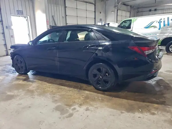 KMHLM4AG6NU245370 2022 HYUNDAI ELANTRA - Image 2