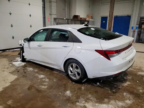 KMHLM4AG6NU298196 2022 HYUNDAI ELANTRA - Image 2