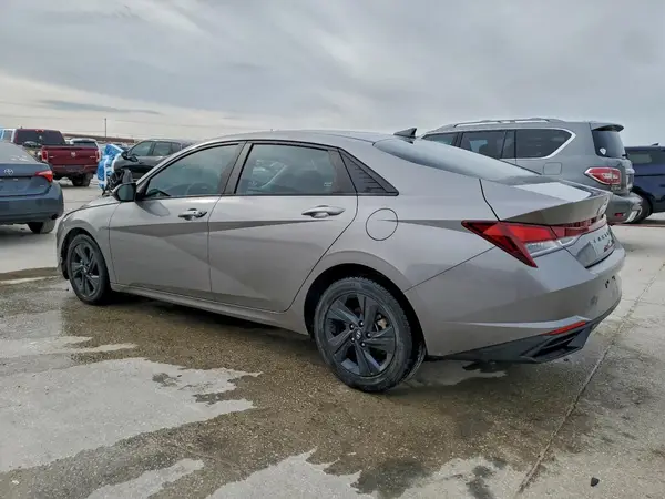 KMHLM4AG6NU321119 2022 HYUNDAI ELANTRA - Image 2