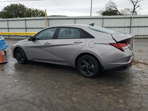 KMHLM4AG6NU321508 2022 HYUNDAI ELANTRA - Image 2