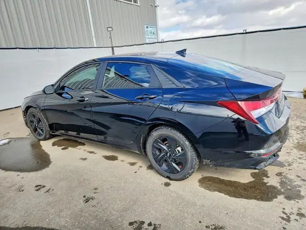 KMHLM4AG6NU324473 2022 HYUNDAI ELANTRA - Image 2