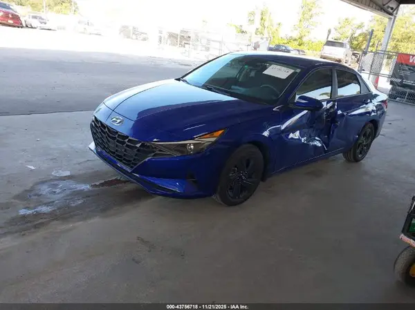 KMHLM4AG6NU328667 2022 HYUNDAI ELANTRA - Image 2